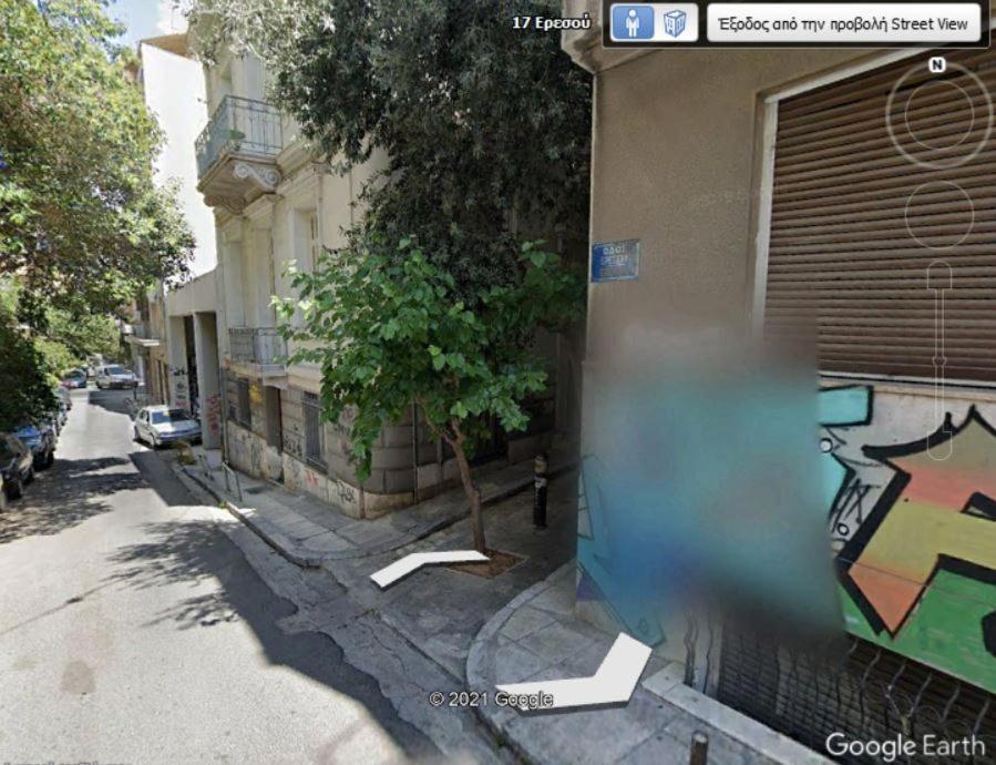 Exarcheia: Independent Ground Floor House. Apartment Athens Exterior photo